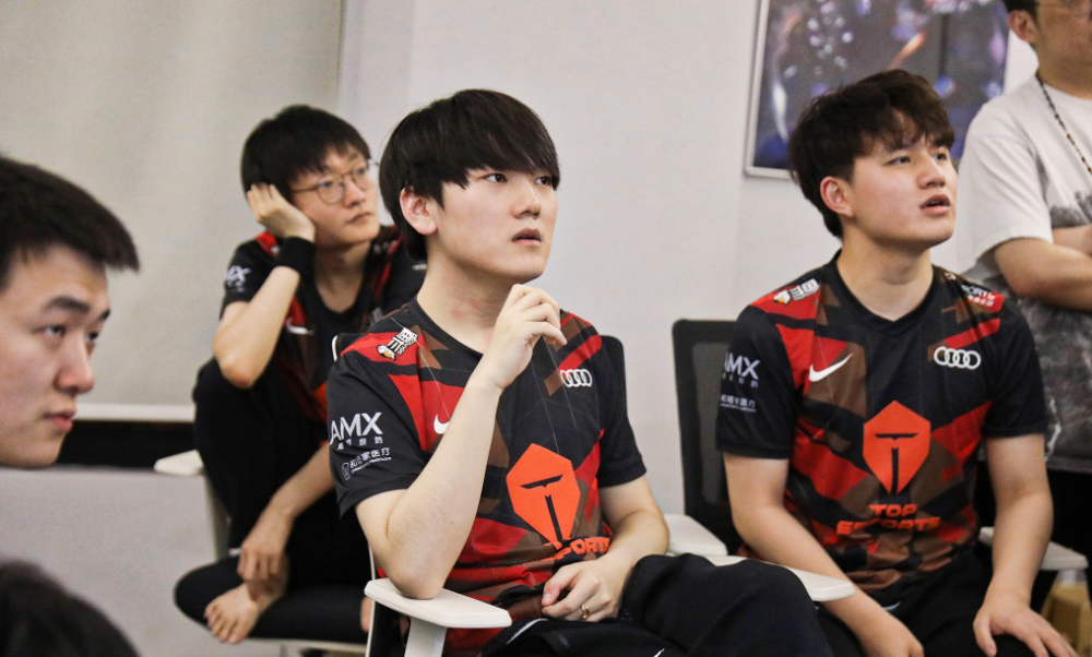 28quan-JackeyLove在日本队比赛中逆转，问鼎冠军引发热议！的简单介绍